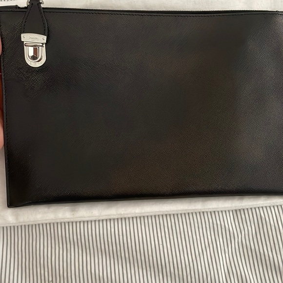Authentic Prada Saffiano Lux Pochette with Snap lock (Excellent Condition) - Picture 3 of 12